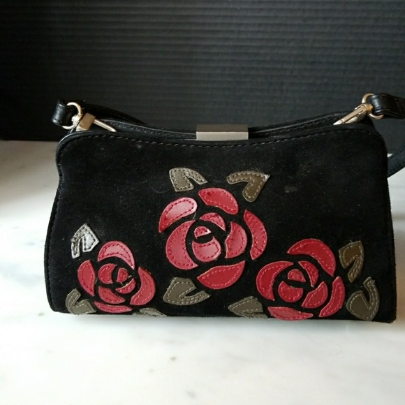 COPY - KENNETH COLE PILL BOX PURSE!!!👄😎 - Picture 1 of 5